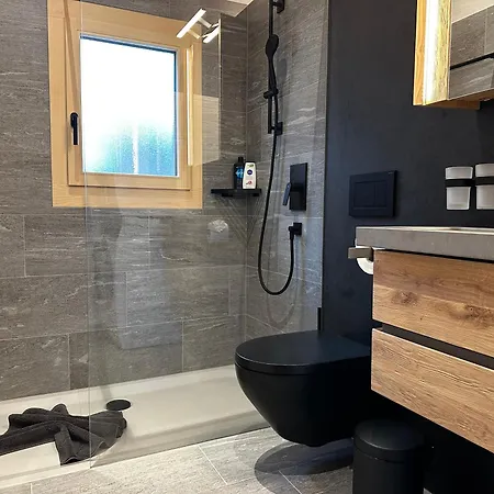 Casa Ladina 4 Apartmán *