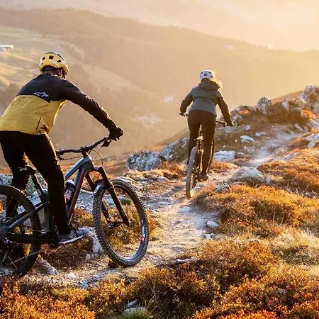 Apartmán Casa Ladina 4 *