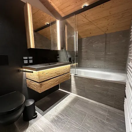 Casa Ladina 4 פאלרה